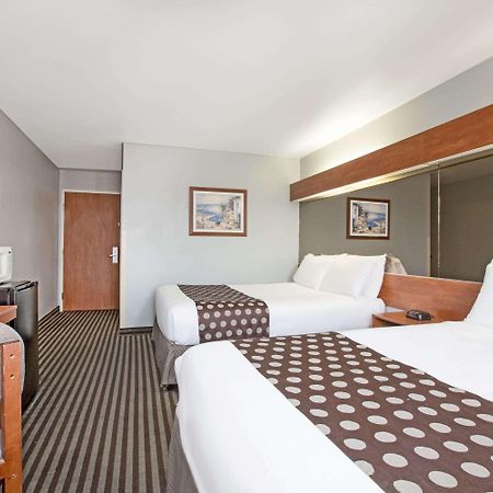 Microtel Inn & Suites By Wyndham Garland/Dallas מראה חיצוני תמונה