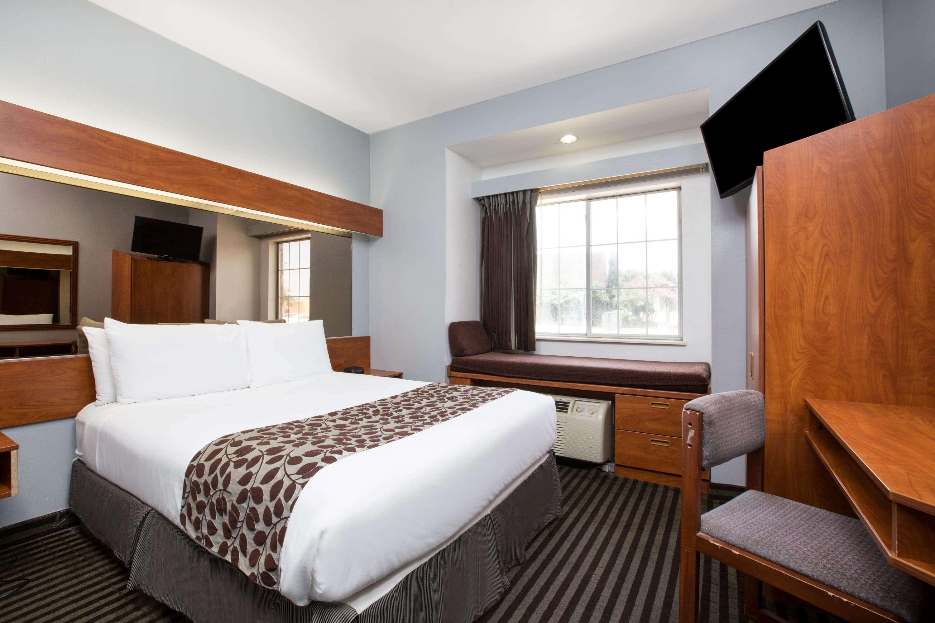 Microtel Inn & Suites By Wyndham Garland/Dallas מראה חיצוני תמונה