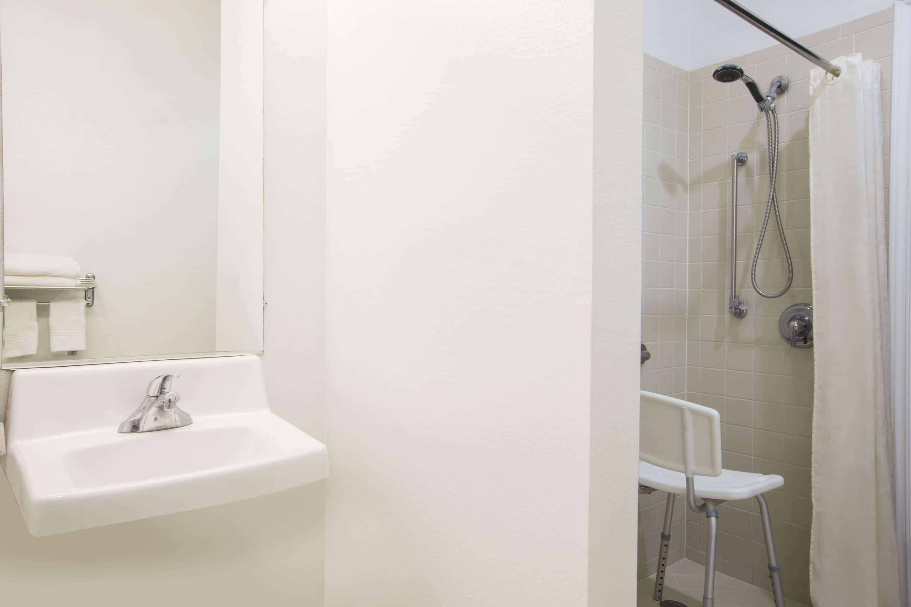 Microtel Inn & Suites By Wyndham Garland/Dallas מראה חיצוני תמונה